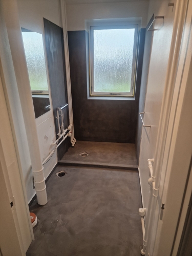 microcement gulv med kant